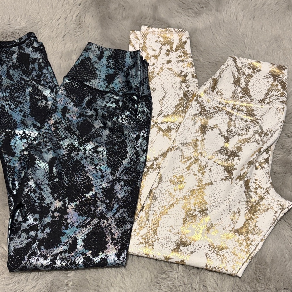 Carbon38 Bundle Metallic Snake Print High Rise 7/… - image 1